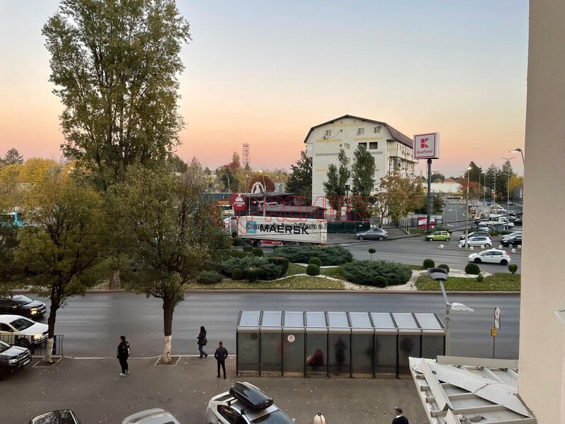 Aparatorii Patriei, nou, apartament 4 camere, bloc 1984, intersectie Sos. Oltenitei, Ion Iriceanu